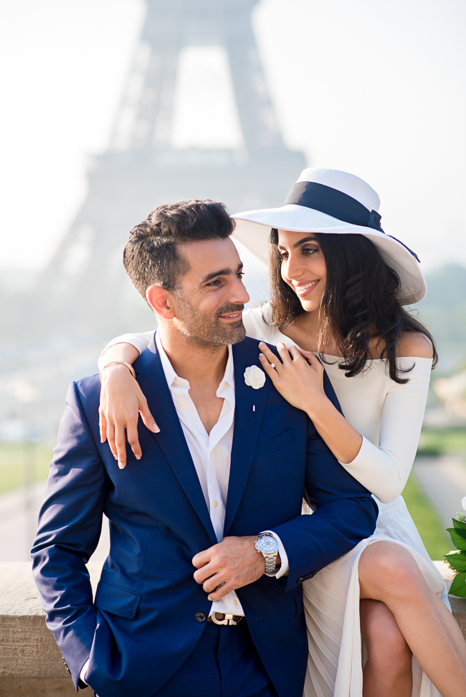 Engagement in Paris captured by Fran photographer in London