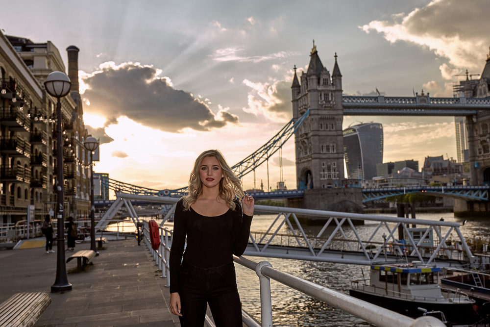 Single portraits by the Tower bridge