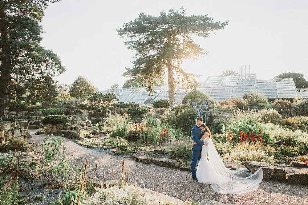 Kew Gardens ideal spot for intimate wedding pictures