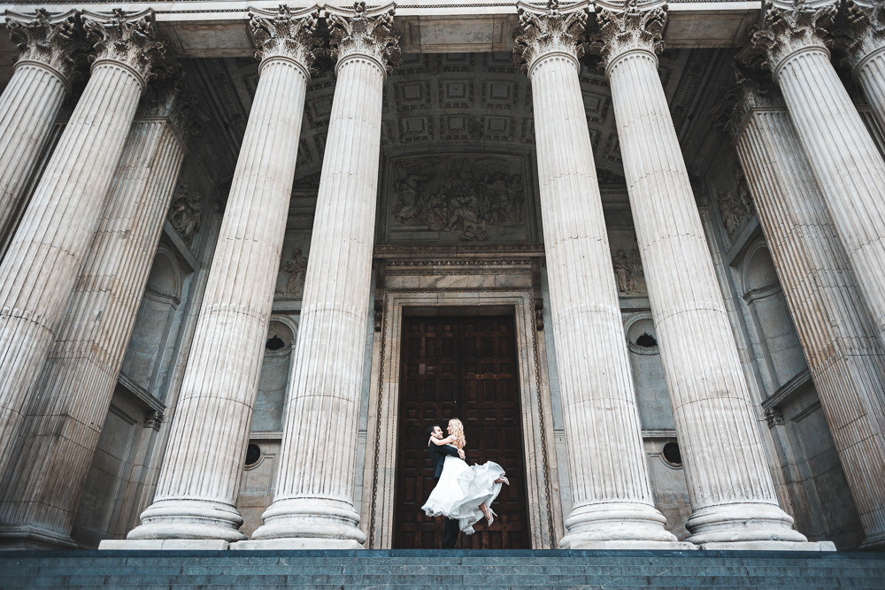 Wedding photos at St Paul's cathedral