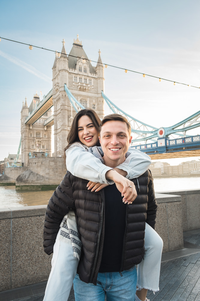 Couple photoshoot in London captured by Fernando