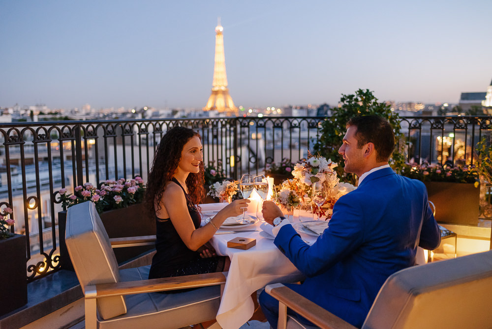 Candle lit romantic dinner idea for a surprise marriage proposal