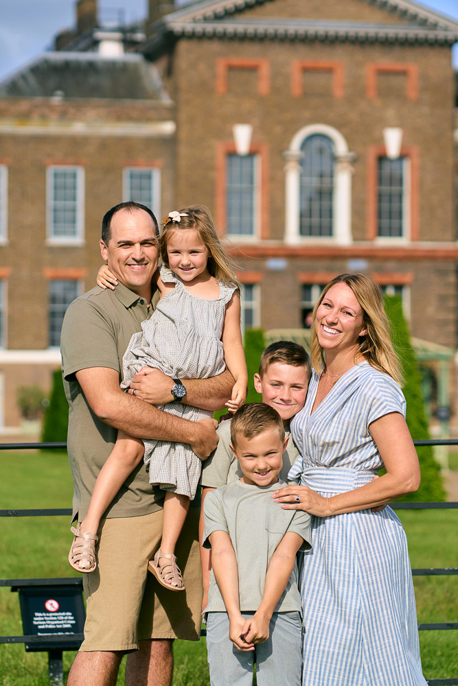 London vacation photography of a happy family from the US