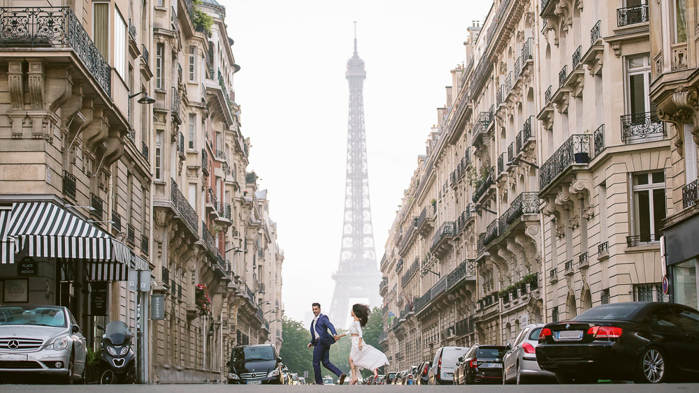 Engagement photo in Paris created by Fran Boloni - Founder of The Now Time