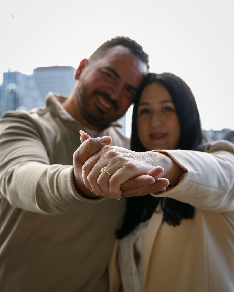 Robyn & Nick - Sunny Westminster Bridge Proposal in May - pictures by Tom, The Now Time Photographer