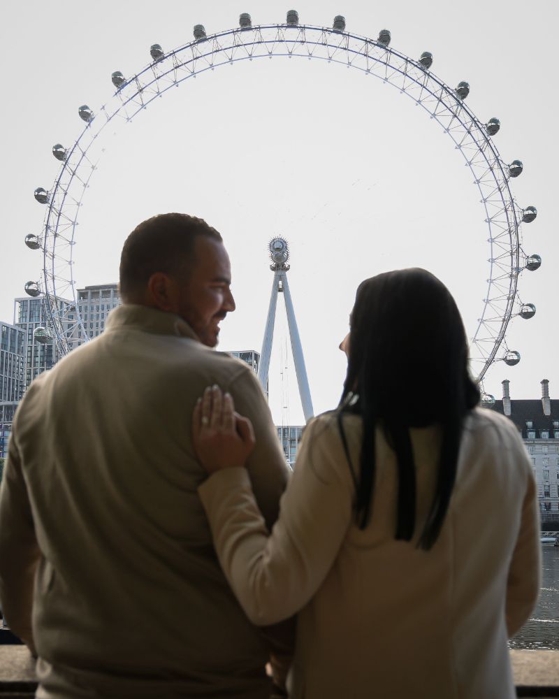 Robyn & Nick - Sunny Westminster Bridge Proposal in May - pictures by Tom, The Now Time Photographer