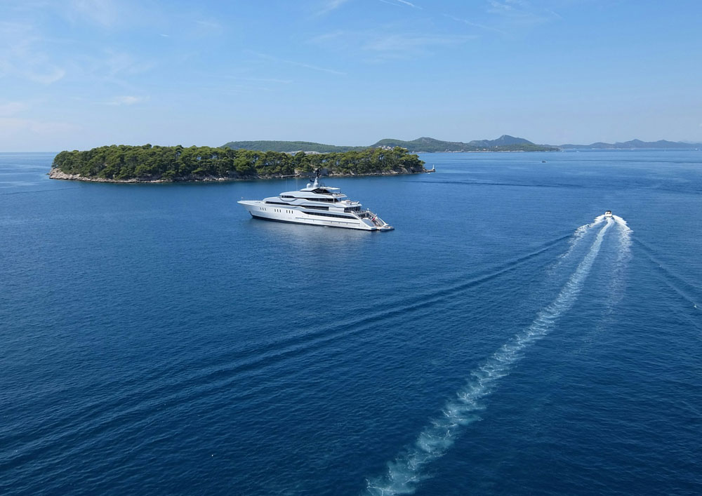 Private Sunset Yacht in Santorini