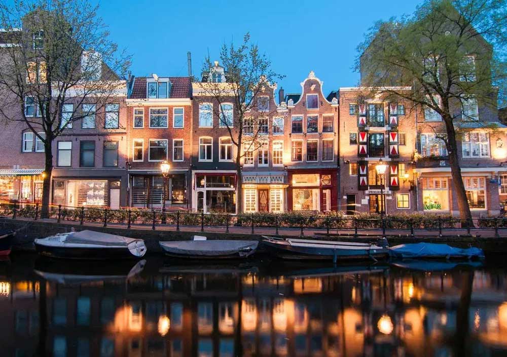 where to propsoe in Amsterdam - Spiegelkwartier