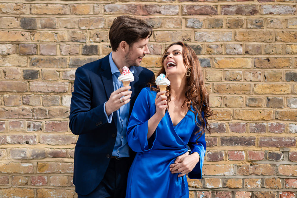 Fun engagement photos with ice cream in London - The Now Time