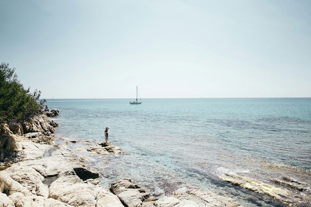 French Riviera Proposal setting - beach of on a yacht